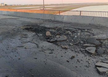 Ukrayna'dan 'Kırım'a açılan kapıya' ikinci hava saldırısı: Moskova'dan uçuşlar askıya alındı