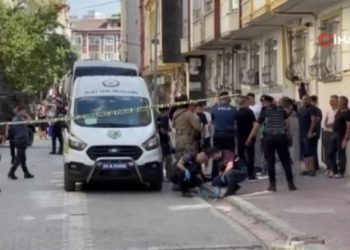 Vali daha 3 gün önce "suç oranı azaldı" demişti; Esenyurt'ta bugün silahlı-döner bıçaklı kavga: 3 yaralı