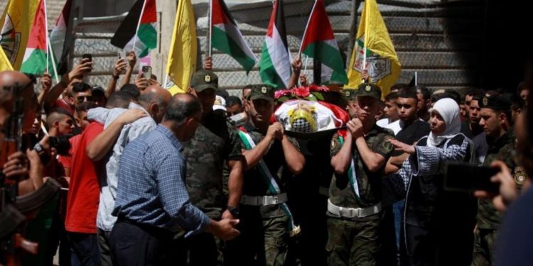 Yahudi yerleşim birimi görevlisi, bölgeden geçen Filistinli genci öldürdü