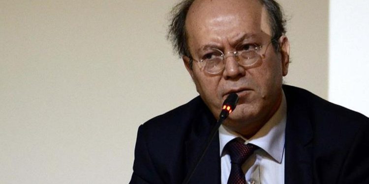 Yeni Şafak yazarı laikliği hedef aldı: 'Laiklik kutsal inek midir, dokunamıyoruz'