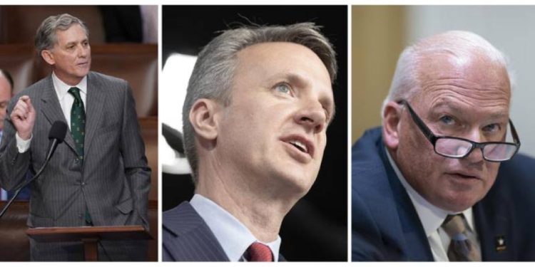 Yıllar sonra ilk: ABD Kongre üyeleri, Türkiye'den sınırı geçerek Suriye'ye girdi