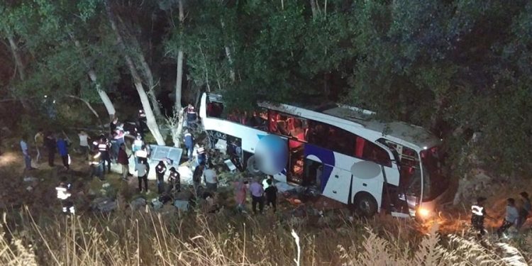 Yozgat’ta otobüs şarampole uçtu: 12 ölü, 19 yaralı