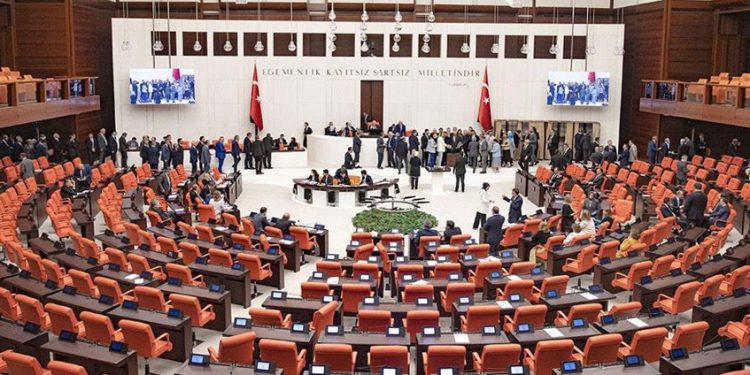 ‘Akbelen’ önergesi AKP ve MHP’nin oylarıyla reddedildi; Meclis tatile girdi