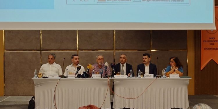 Diyarbakır’da deprem çalıştayı: “6 Şubat depremlerinden ders alınmadı”