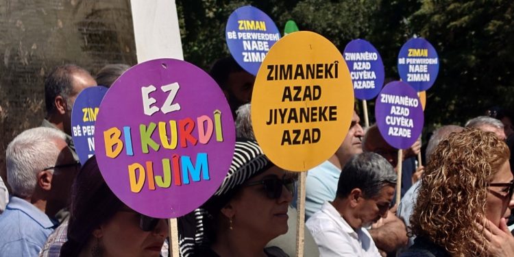 Okullar açılırken Diyarbakır’dan anadilde eğitim talebi