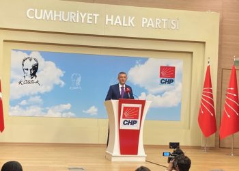 Özgür Özel “Atatürk’ün emanetine aday” olduğunu açıkladı