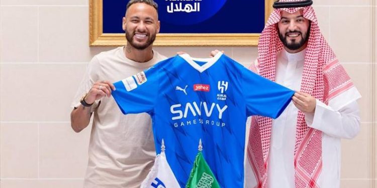 Suudi Arabistan'da futbol kulüplerinin milyarlarca dolarlık transfer çılgınlığının arkasında ne var?