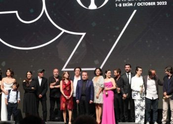 Sansür kalktı, bakanlık festivalden çekildi