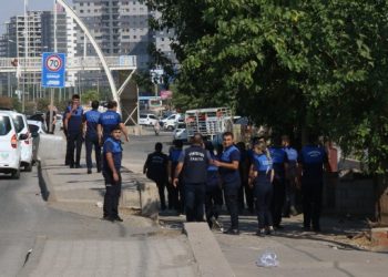 Fabrika Mahallesi sakinleri: Kayyım evimizi zorla yıkıyor