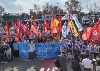 Kadıköy’de 1 Eylül kutlaması: Savaş politikalarından vazgeçin