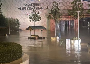 İstanbul’da sel: Başakşehir’de bir kişi yaşamını yitirdi