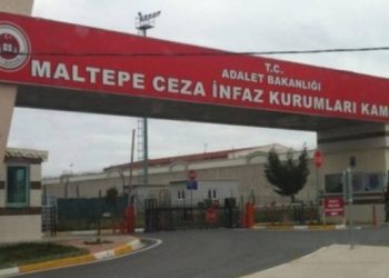 ‘Hasta tutuklu babama hücrede pişmanlık dayatılıyor’