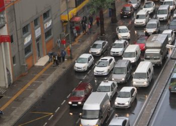 İstanbul için saat verildi: Mecbur kalmadıkça trafiğe çıkmayın