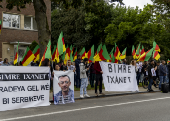 Avrupa’da KNK binasına yönelik saldırı protesto edildi