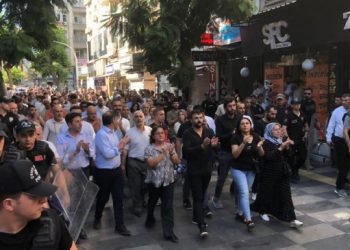 Beyoğlu ve Akdeniz’de KDP’nin saldırıları protesto edildi