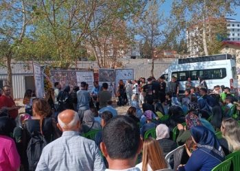 Depremde yıkılan Ebrar Sitesi’nde yaşayanlar: Müze değil adalet istiyoruz