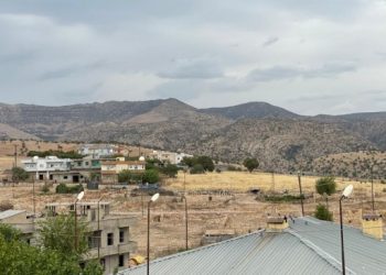 Bana’da abluka: Bahçe sulamaya giden köylülere kimlik kontrolü