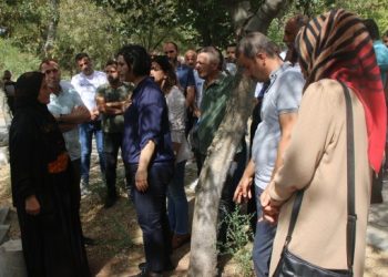 Mezarlığa saldırı protesto edildi