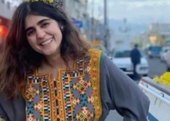 İran’da kadın aktiviste hapis cezası