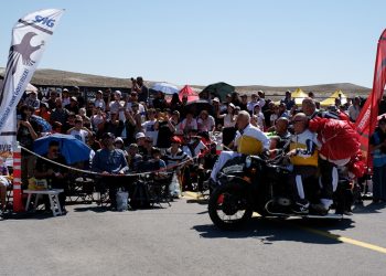 73’lük paraşütçüler, 40 yıl sonra takım sancağını gençlere devretti