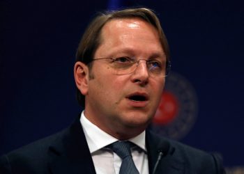 AB’nin Genişlemeden Sorumlu Komiseri Türkiye’ye gidiyor