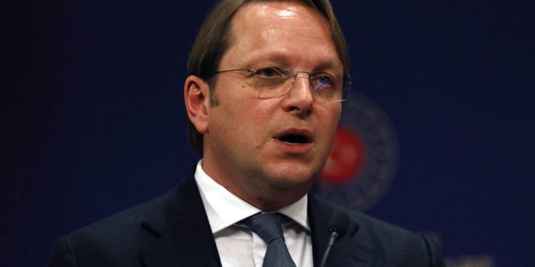 AB: Müzakerelerin yeniden başlaması için Ankara, demokratik ilerleme kaydetmeli