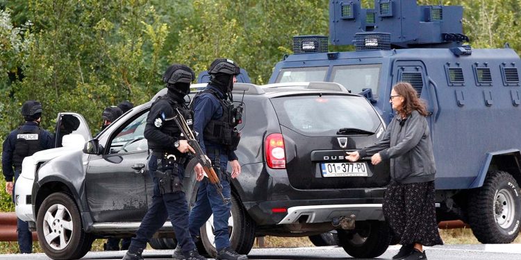 ABD, Sırbistan'ı Kosova sınırındaki güçlerini geri çekmeye çağırdı