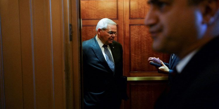 ABD'li senatör Bob Menendez rüşvet almakla suçlandı: Türkiye'ye yönelik sert tavrıyla tanınıyordu