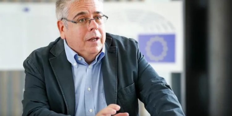 AB’den Yargıtay’ın Osman Kavala kararına sert tepki: AİHM kararlarının uygulanmaması ‘tam bir felaket’