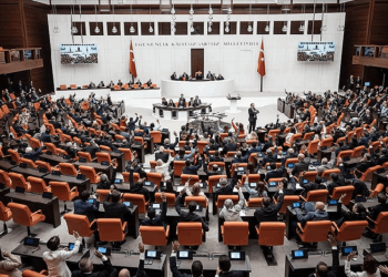 AKP ve MHP'nin anayasa çalışmasında öne çıkan başlıklar belli oldu: Muhalefetin kapısı çalınacak