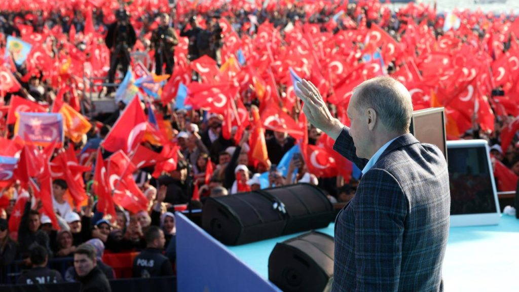 AKP'den İstanbul için sürpriz aday: Bir isim daha gündeme geldi!