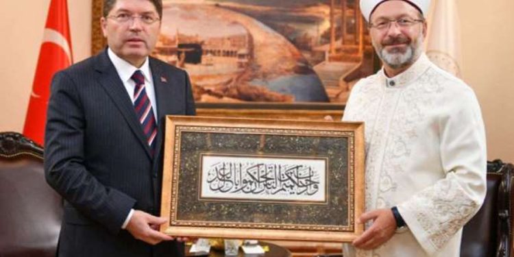 AKP’li Külünk’ün Diyanet’te yolsuzlukla suçladığı kişi Adalet Bakanı Yılmaz Tunç’un eniştesi çıktı