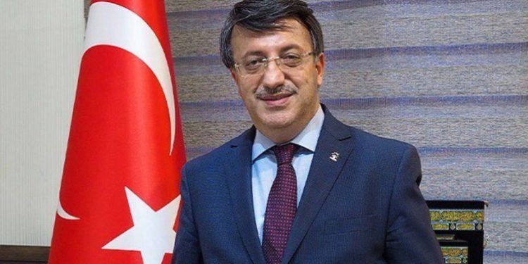 AKP'li vekiller Van'ı parselledi: Akrabaları her yerde