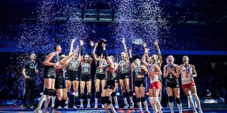 Akit yazarı milli takımı hedef aldı: Toplumun ‘sinir’ uçlarıyla oynama ‘küstahlığını’ gösteriyorlar