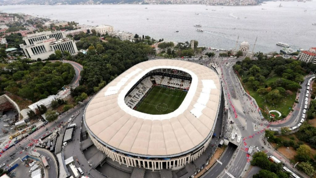 Ali Koç Beşiktaş’ın sponsoru oldu