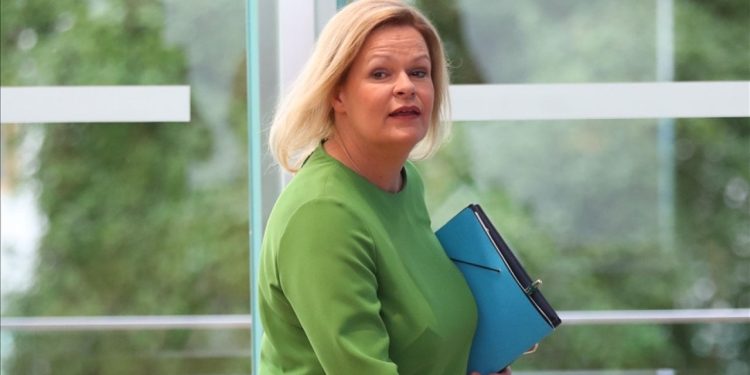 Almanya İçişlerİ Bakanı: AB'nin Türkiye ile yaptığı anlaşma yeterince iyi işlemiyor