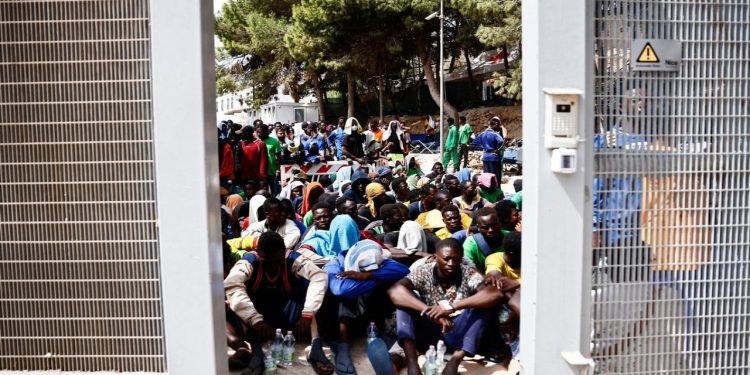 Almanya, İtalya'dan göçmen almaya devam edeceğini açıkladı