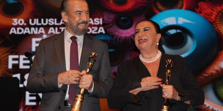 Altın Koza'da Onur Ödülleri Perran Kutman ile Cihan Ünal'ın oldu