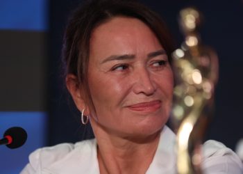 Altın Portakal'da kriz sürüyor: Demet Akbağ, jüri başkanlığı görevinden ayrıldı!