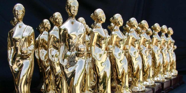 Altın Portakal'dan jüriden sonra yönetmenler de çekildi