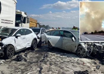 Anız ateşinin dumanı kazaya davetiye çıkardı: 2 ölü, 35 yaralı