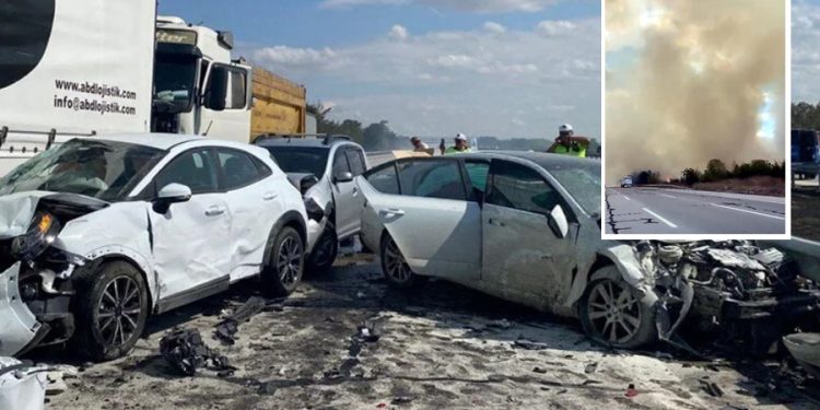 Anız ateşinin dumanı kazaya davetiye çıkardı: 2 ölü, 35 yaralı
