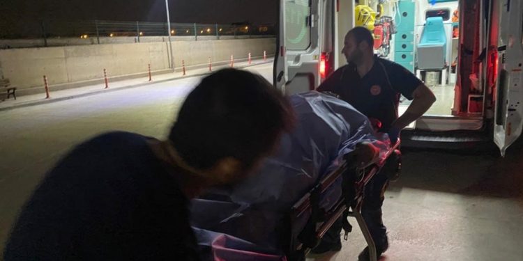 Araçlarının lastiği patlayan çifte tır çarptı: 1 ölü, 1 ağır yaralı