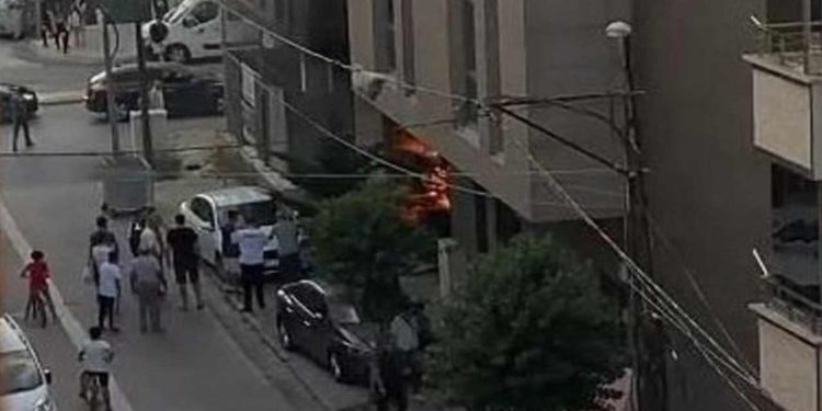 Avcılar metruk binada yangın: 3 kişi hayatını kaybetti