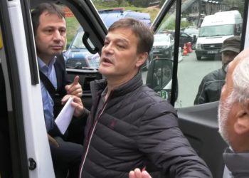 Ayder Yaylası’nda bilirkişi keşfine katılan hâkim vatandaşlara parmak sallayıp tehdit etti: ‘Aldırırım seni’