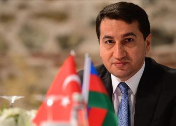 Azerbaycan: Karabağ'a Ağdam'dan insani yardım yapılacak, Laçın'da anlaşma yok