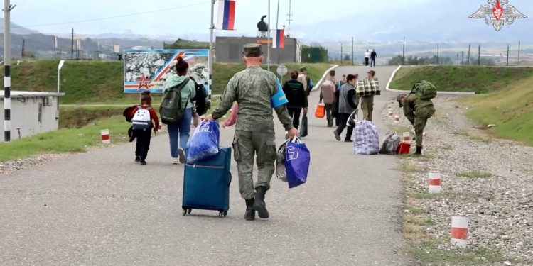Azerbaycan ölen Rus barış gücü askeri sayısını açıkladı: Aliyev, Putin'den özür dilemişti