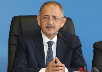 Bakan Mehmet Özhaseki: 'Deprem, partili partisiz ayrımı yapmaz'