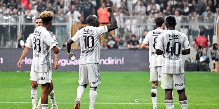 Beşiktaş, Konferans Ligi'nde adını gruplara yazdırdı