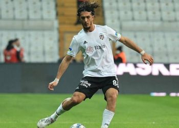 Beşiktaş beklenen transferi açıkladı; Tayfur Bingöl yeniden Kartal